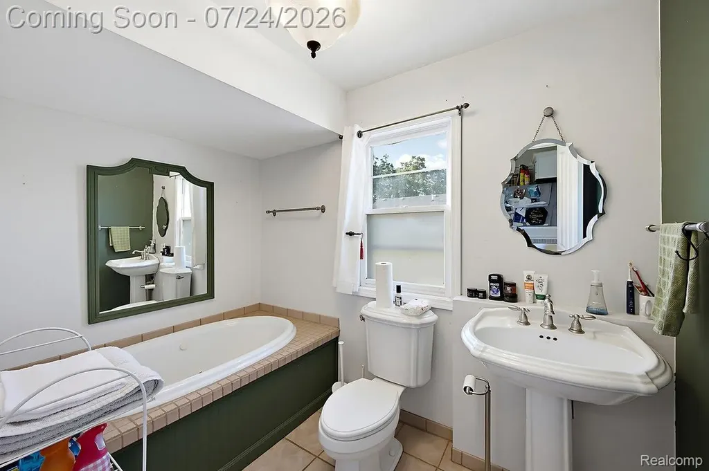 3067 Avalon Road Rochester Hills City MI 48309