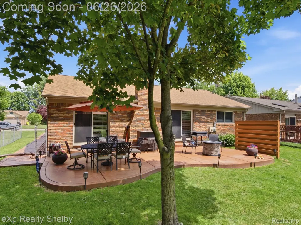 47621 Valley Forge Drive Macomb Township MI 48044