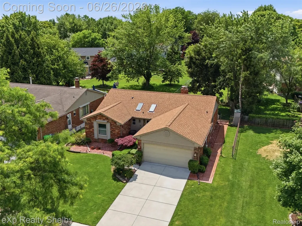 47621 Valley Forge Drive Macomb Township MI 48044