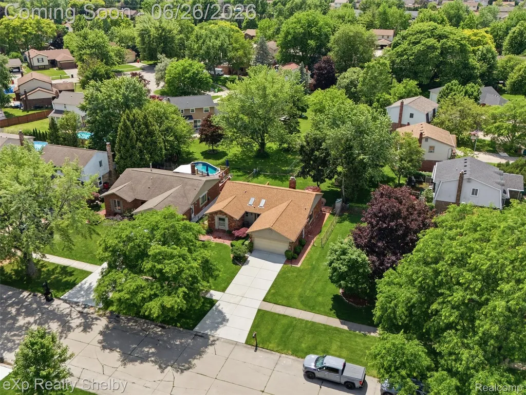 47621 Valley Forge Drive Macomb Township MI 48044
