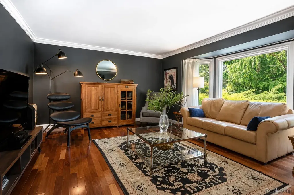 2574 Fox Chase Drive Troy City MI 48098