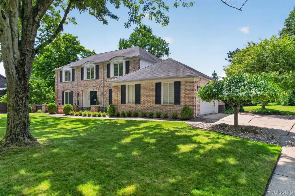 2574 Fox Chase Drive Troy City MI 48098