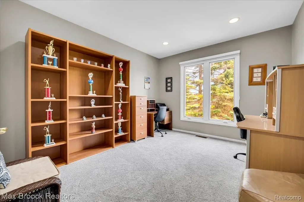 47159 Northumberland Street Novi City MI 48374
