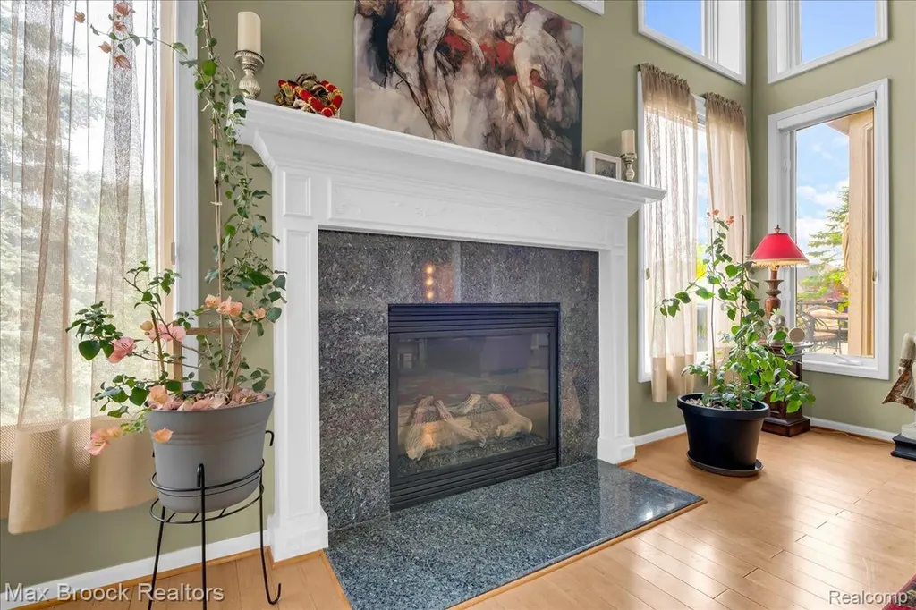 47159 Northumberland Street Novi City MI 48374