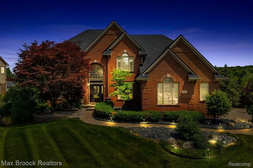 47159 Northumberland Street Novi City MI 48374