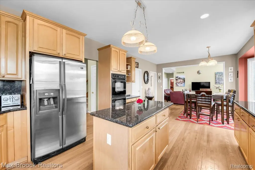 47159 Northumberland Street Novi City MI 48374