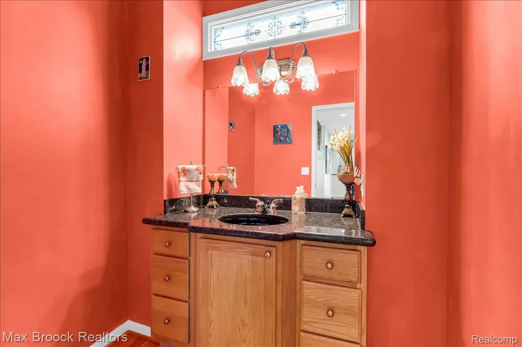 47159 Northumberland Street Novi City MI 48374
