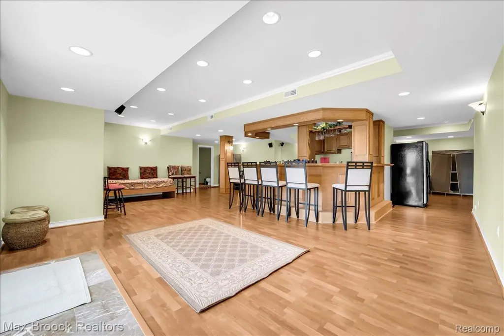 47159 Northumberland Street Novi City MI 48374