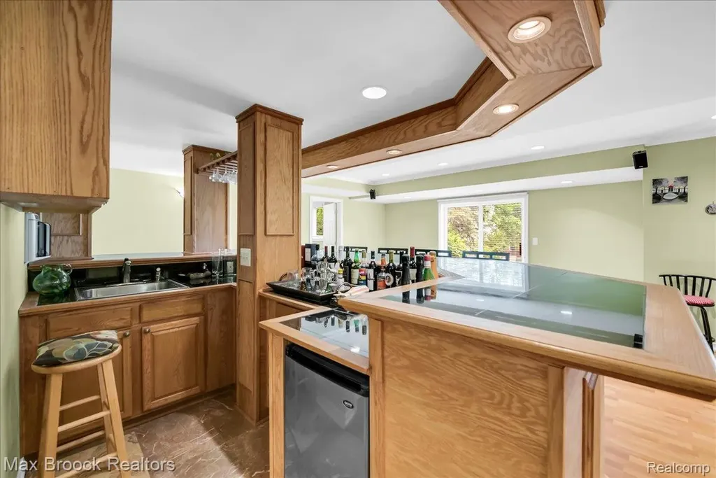 47159 Northumberland Street Novi City MI 48374