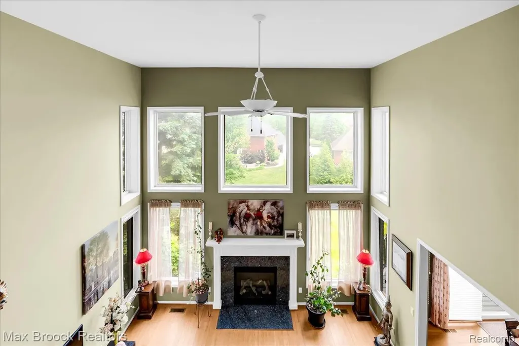 47159 Northumberland Street Novi City MI 48374