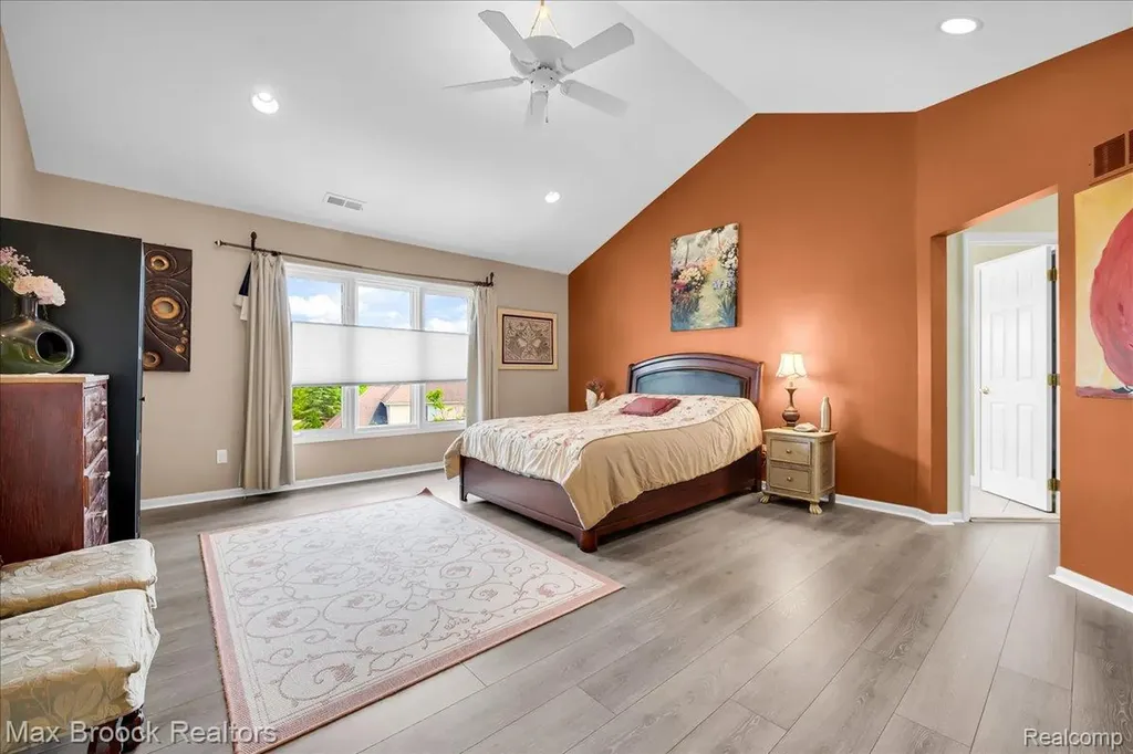 47159 Northumberland Street Novi City MI 48374
