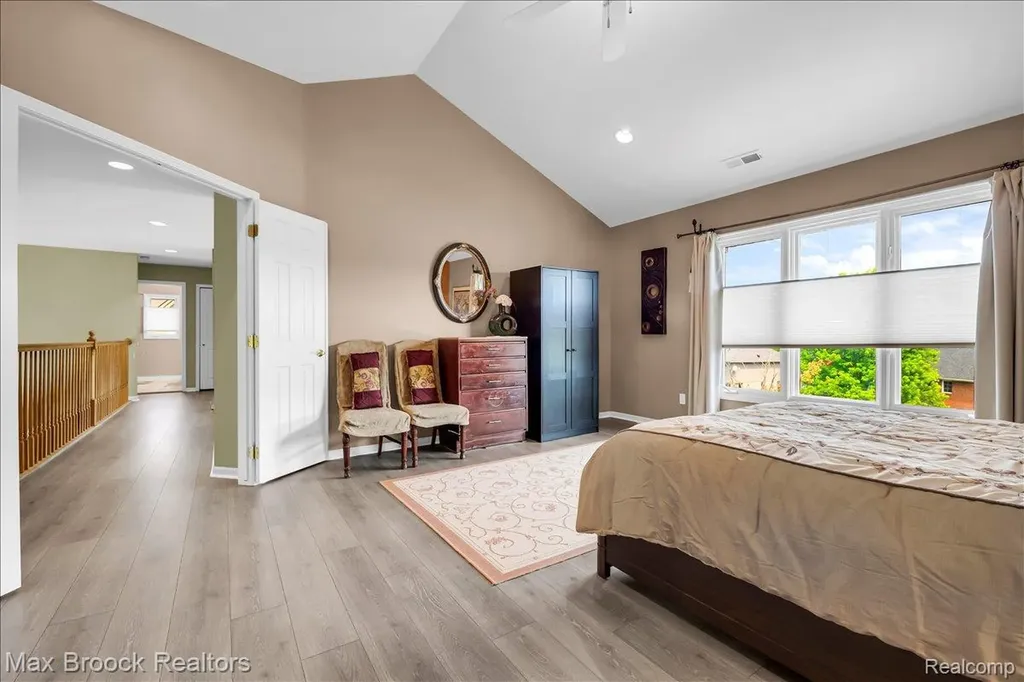 47159 Northumberland Street Novi City MI 48374