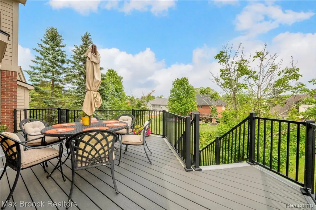 47159 Northumberland Street Novi City MI 48374