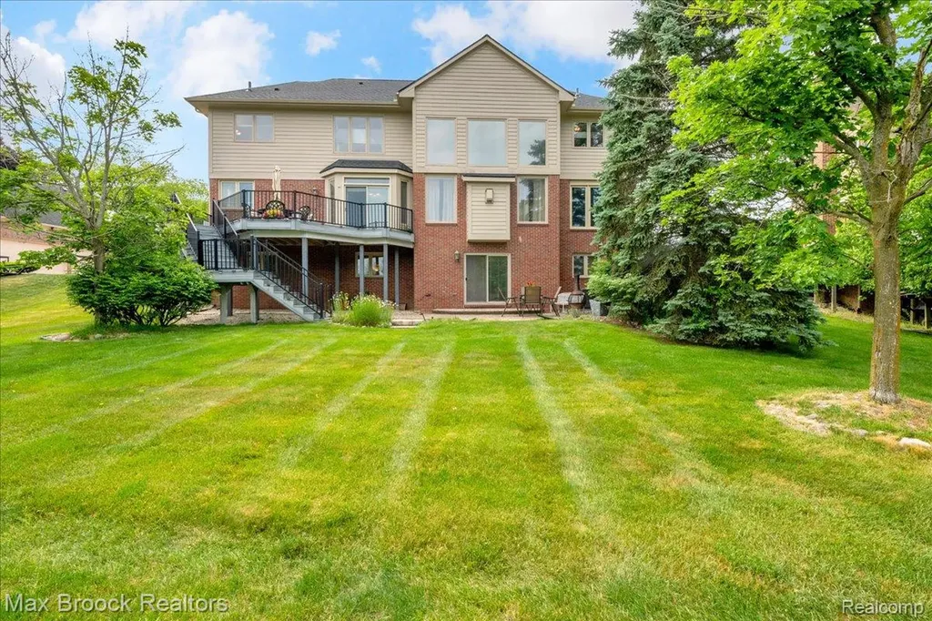 47159 Northumberland Street Novi City MI 48374