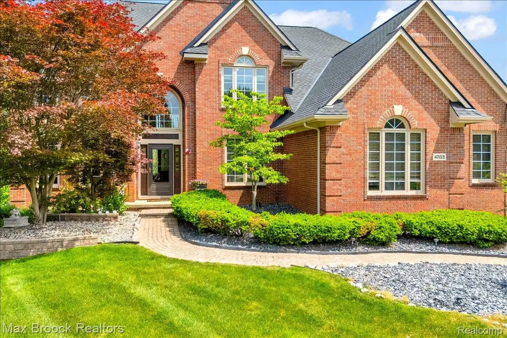 47159 Northumberland Street Novi City MI 48374