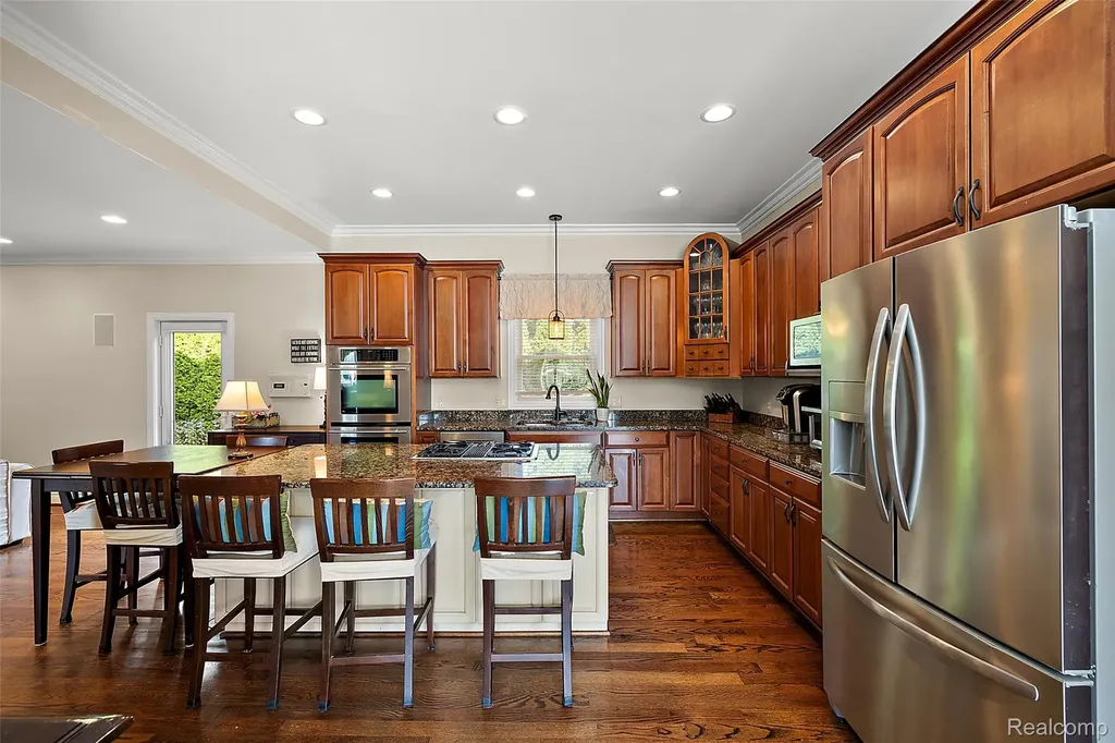 1370 Fieldway Drive Bloomfield Charter Township MI 48302