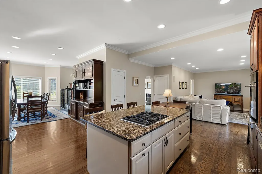 1370 Fieldway Drive Bloomfield Charter Township MI 48302