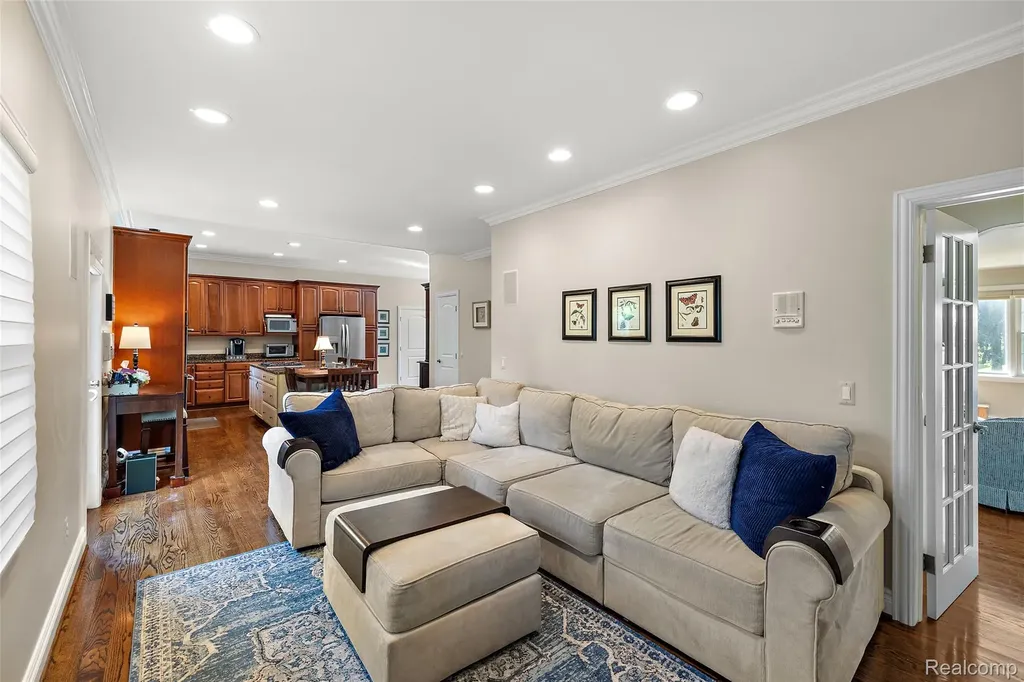 1370 Fieldway Drive Bloomfield Charter Township MI 48302