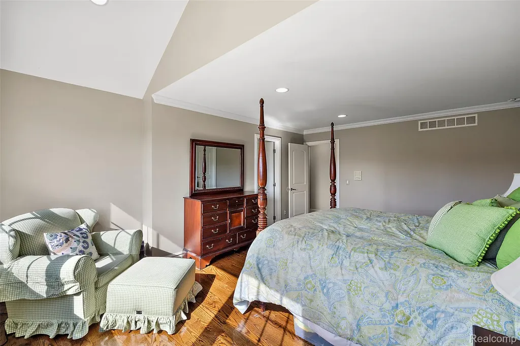 1370 Fieldway Drive Bloomfield Charter Township MI 48302