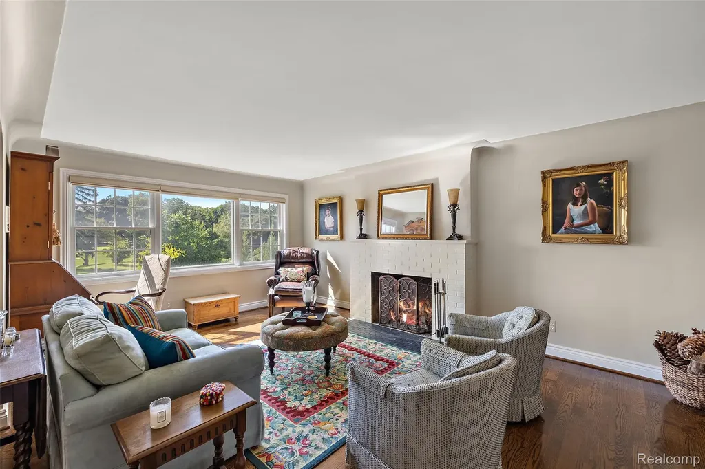 1370 Fieldway Drive Bloomfield Charter Township MI 48302