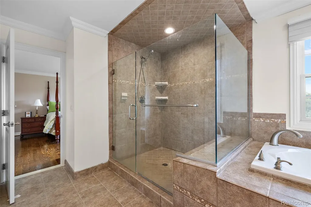 1370 Fieldway Drive Bloomfield Charter Township MI 48302