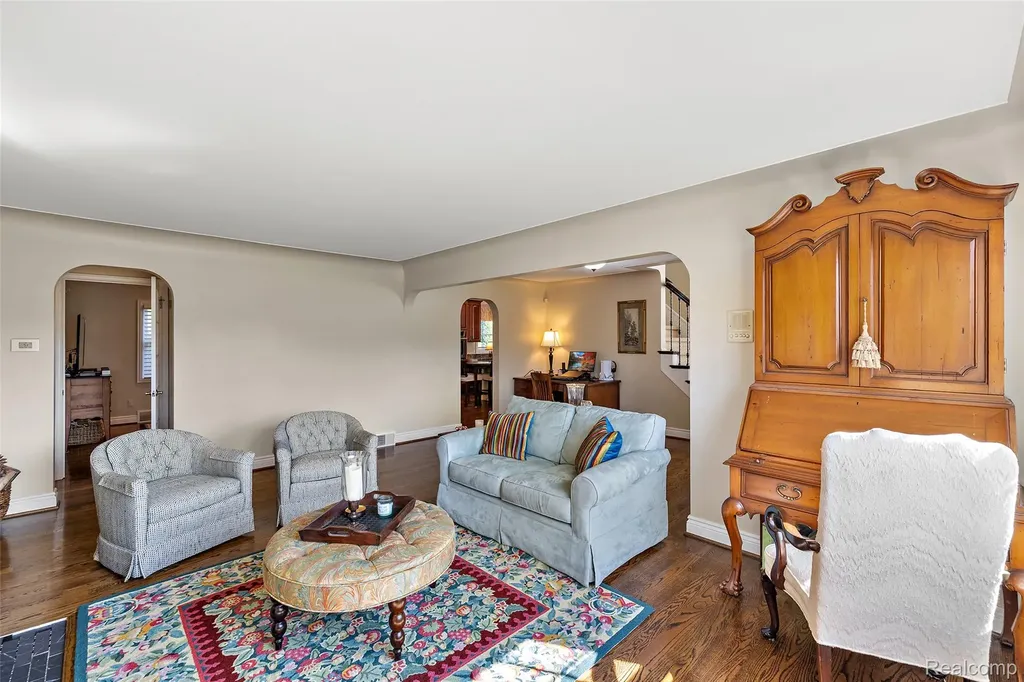 1370 Fieldway Drive Bloomfield Charter Township MI 48302