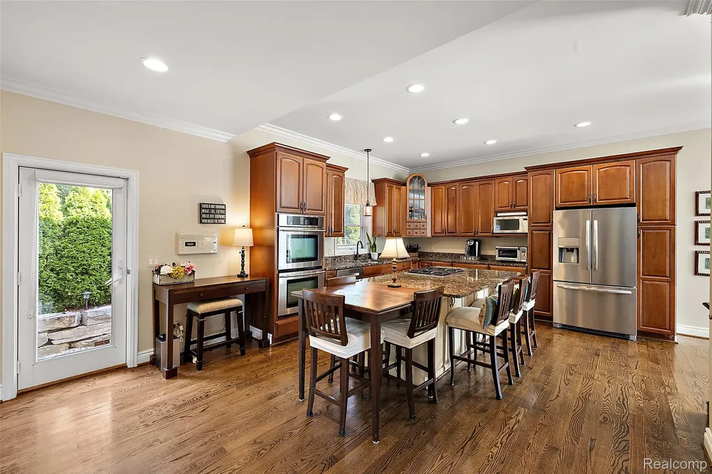 1370 Fieldway Drive Bloomfield Charter Township MI 48302