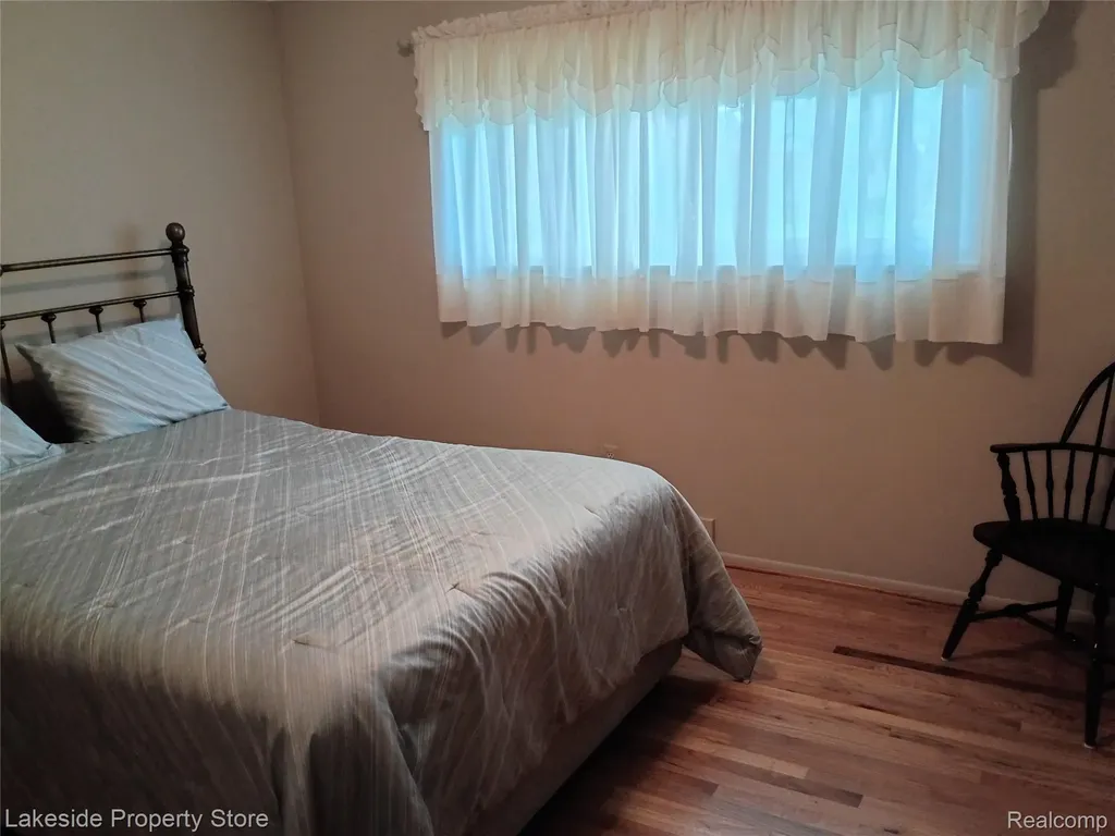 32621 Whitley Circle Warren City MI 48088