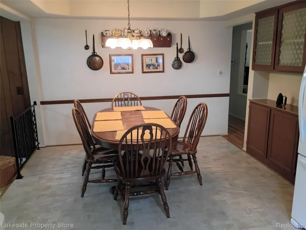 32621 Whitley Circle Warren City MI 48088