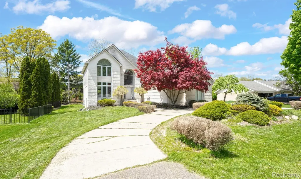 2337 Horseshoe Drive West Bloomfield Charter Township MI 48322