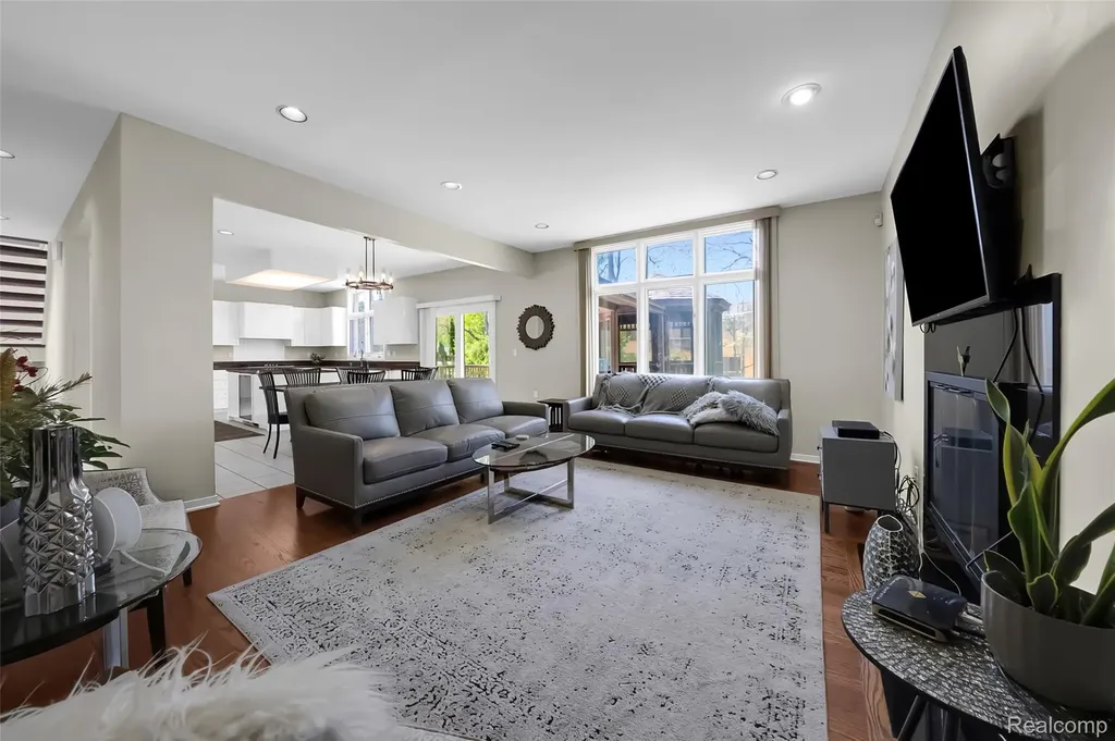 2337 Horseshoe Drive West Bloomfield Charter Township MI 48322