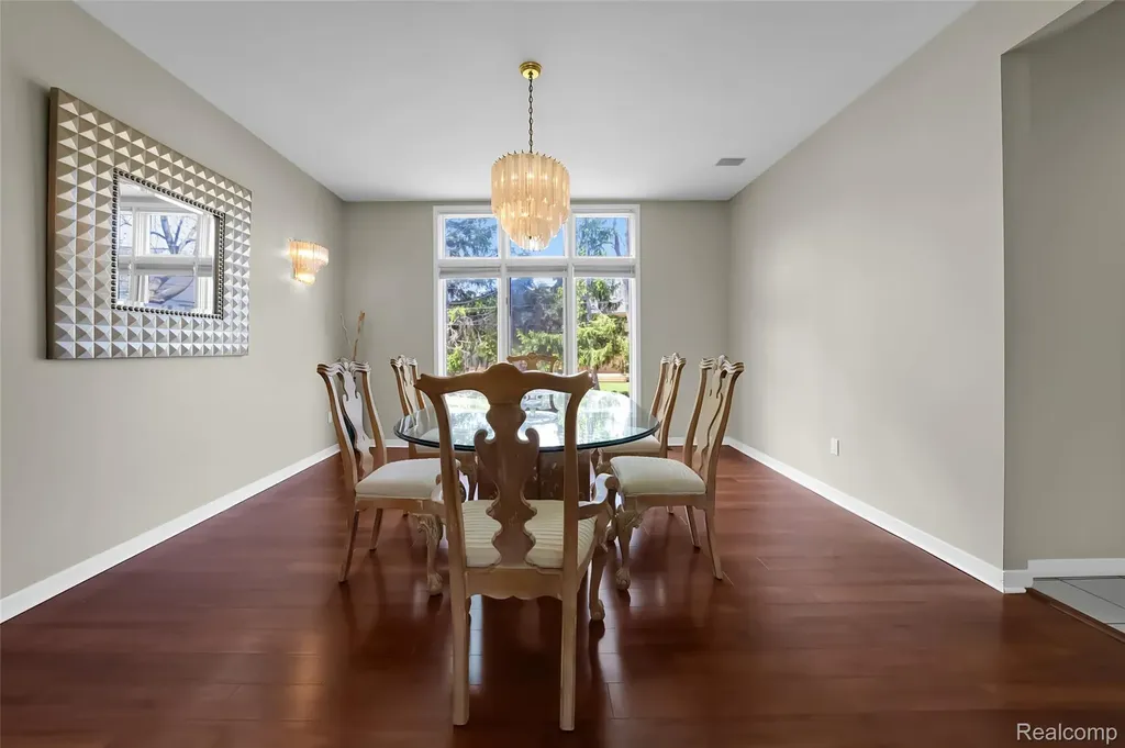 2337 Horseshoe Drive West Bloomfield Charter Township MI 48322