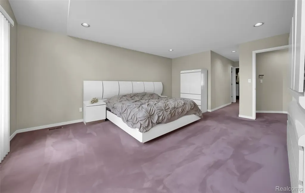 2337 Horseshoe Drive West Bloomfield Charter Township MI 48322