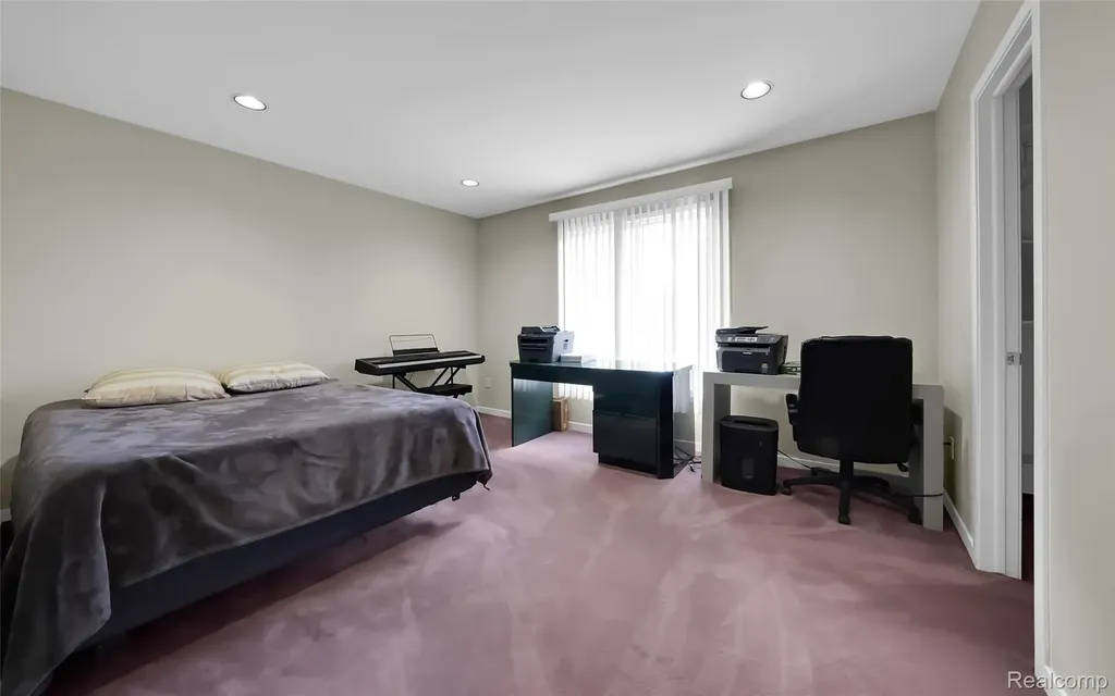 2337 Horseshoe Drive West Bloomfield Charter Township MI 48322