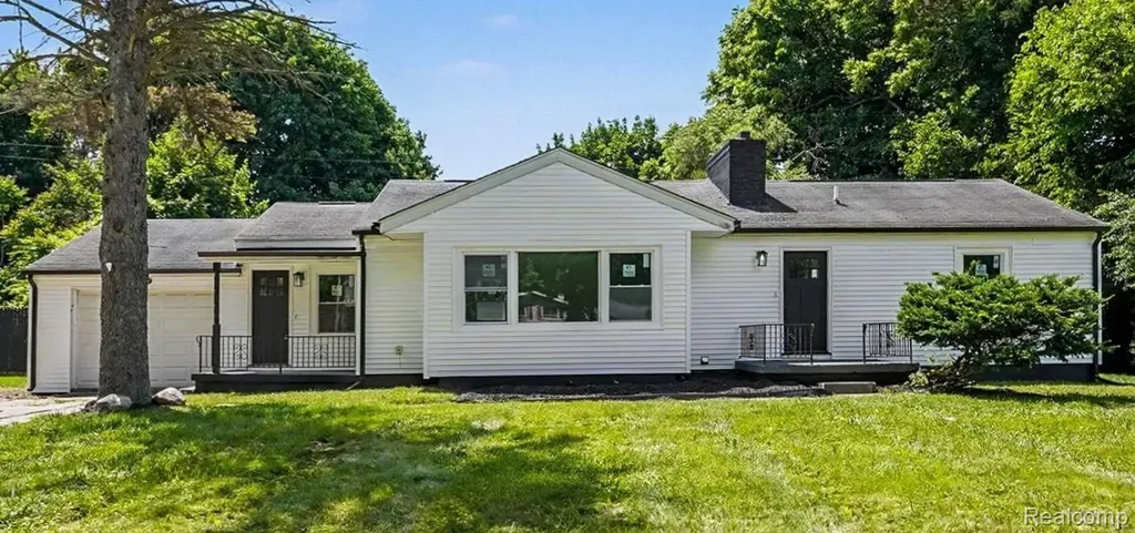 3217 W Cass Avenue Flint City MI 48504