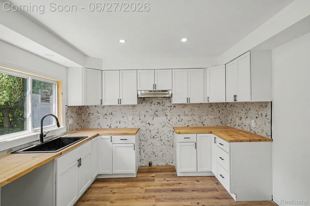 3217 W Cass Avenue Mt. Morris Township MI 48504
