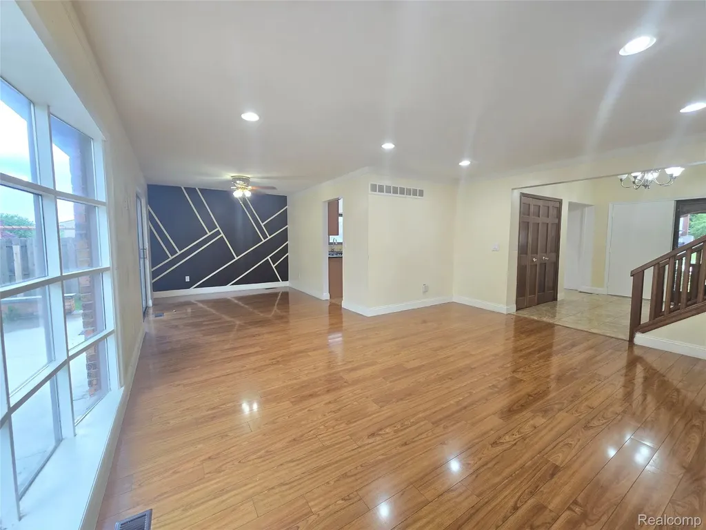 36730 Engleside Drive Sterling Heights City MI 48310
