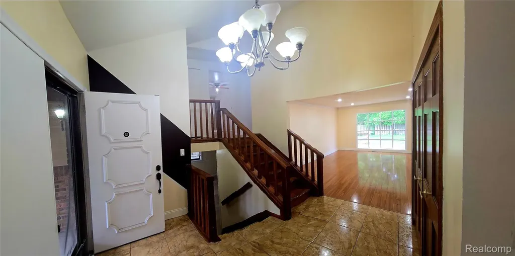 36730 Engleside Drive Sterling Heights City MI 48310