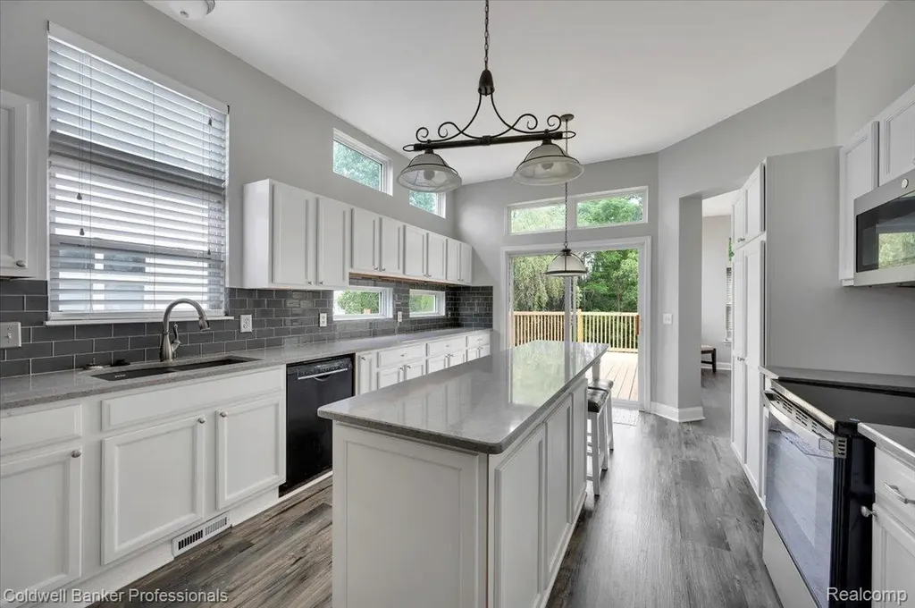1485 Fountain View Lane Oxford Charter Township MI 48371