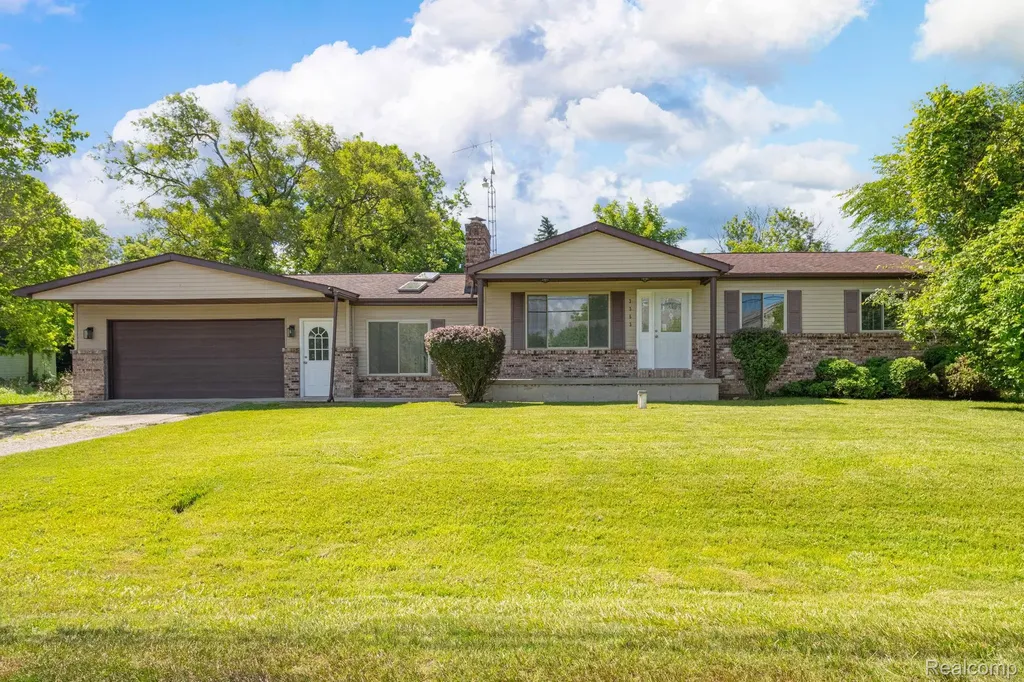 3353 Augusta Street Flint City MI 48532