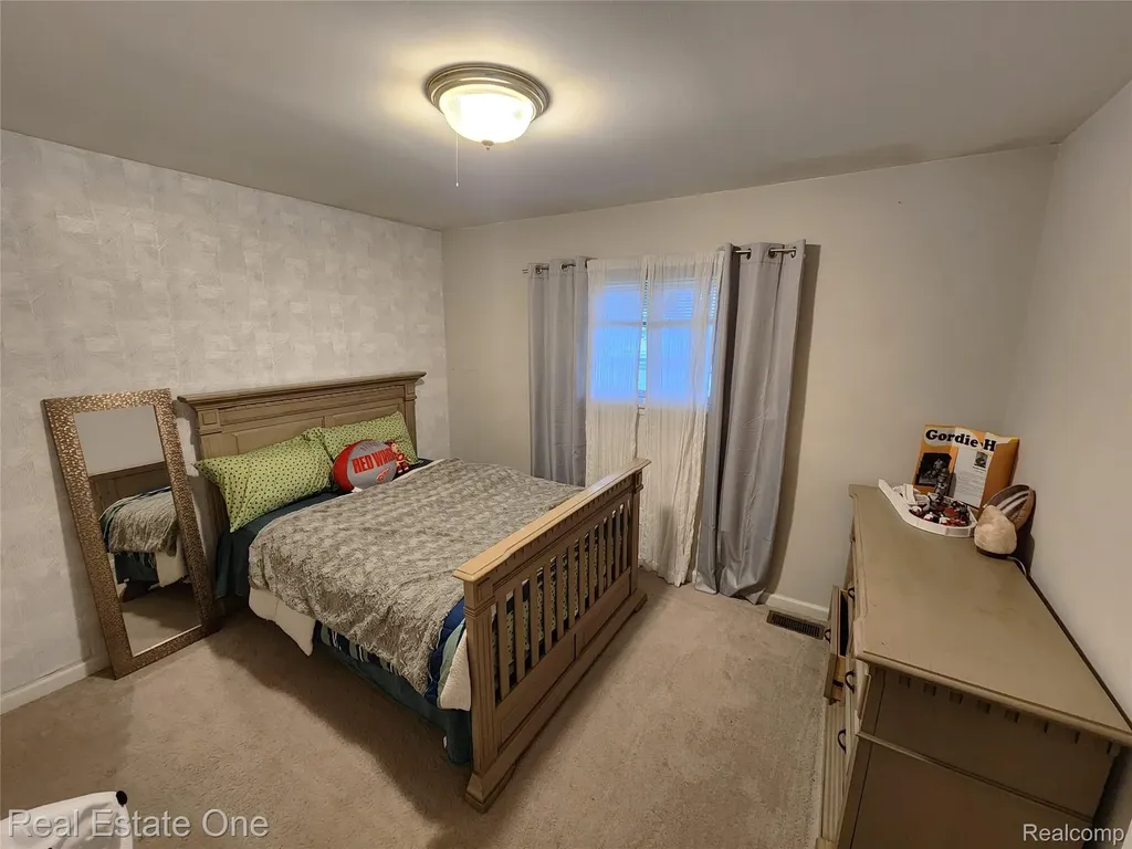 35636 Bonneville Drive Sterling Heights City MI 48312