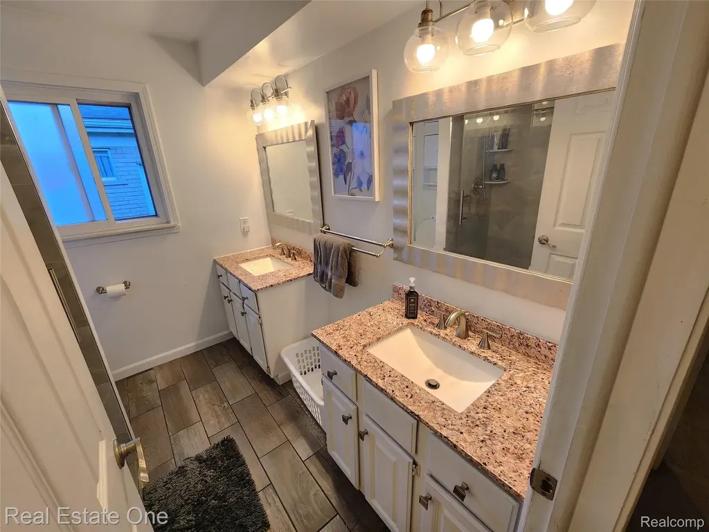 35636 Bonneville Drive Sterling Heights City MI 48312