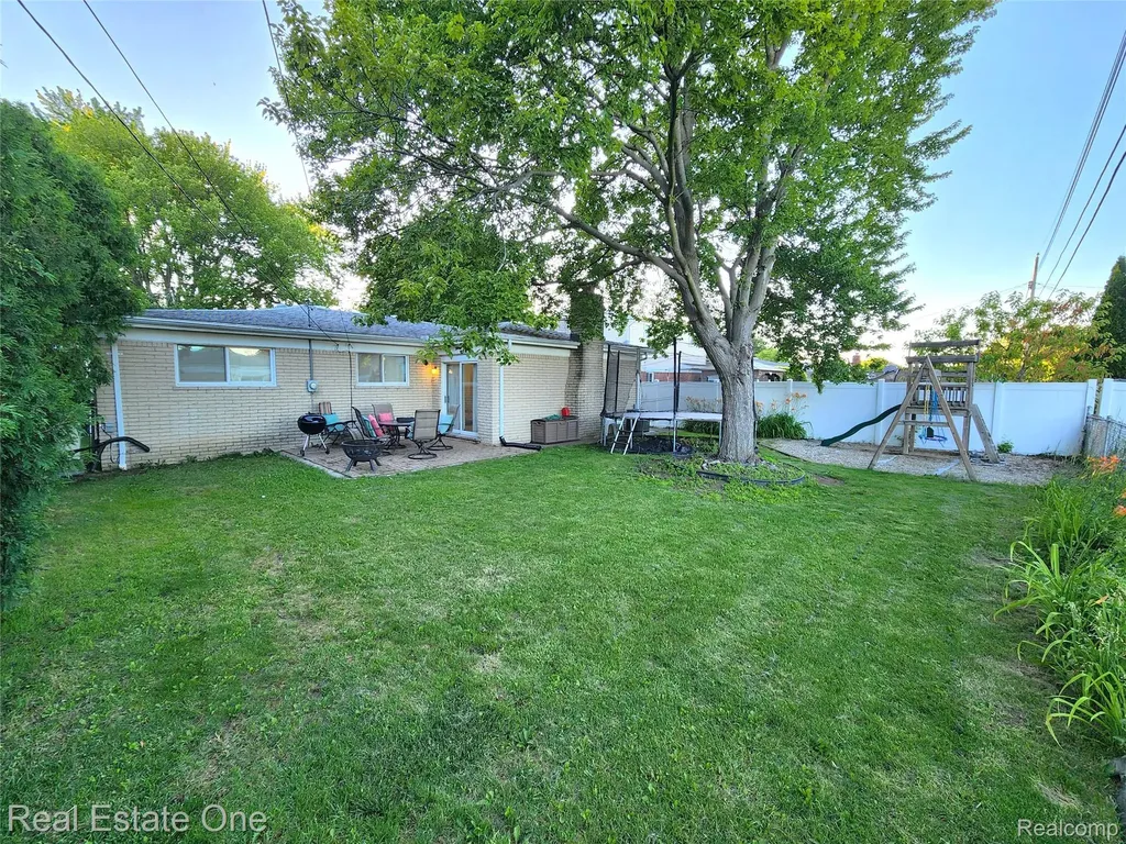 35636 Bonneville Drive Sterling Heights City MI 48312