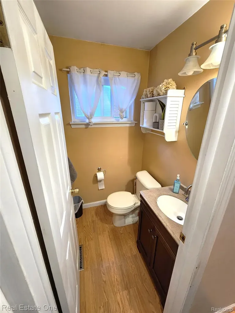 35636 Bonneville Drive Sterling Heights City MI 48312