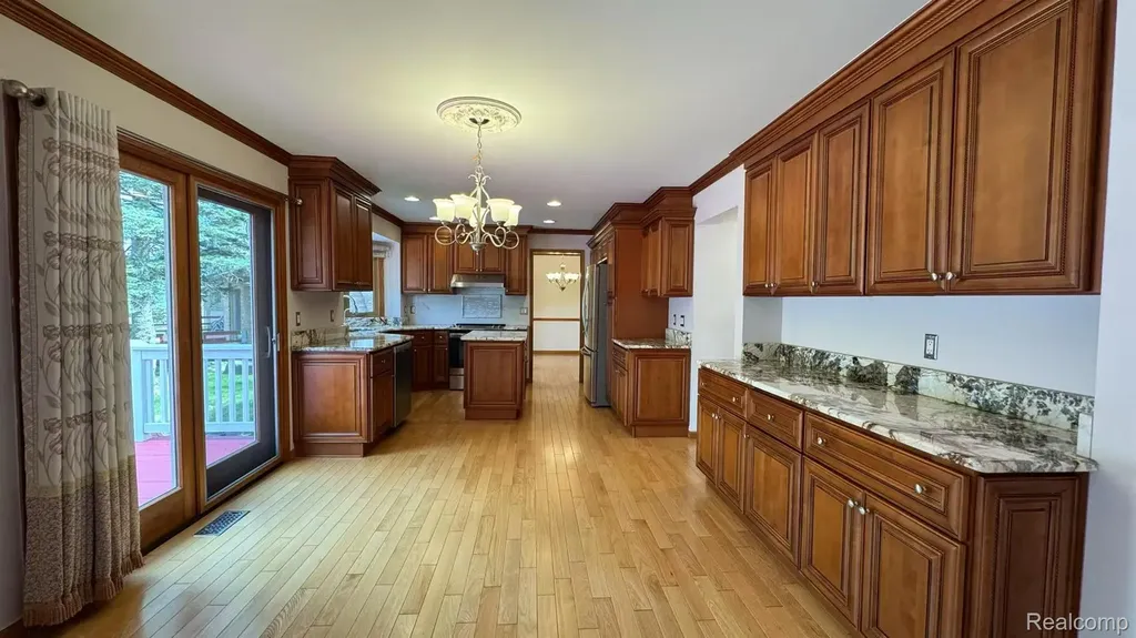 3440 Salem Drive Rochester Hills City MI 48306