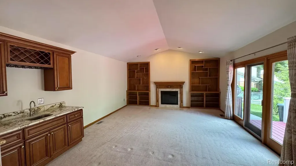 3440 Salem Drive Rochester Hills City MI 48306