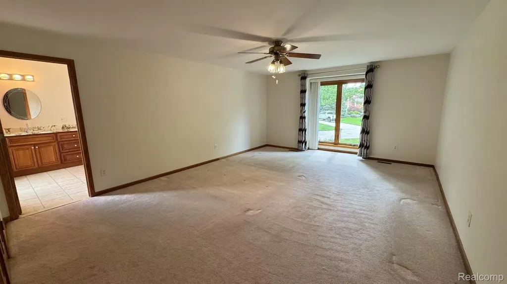3440 Salem Drive Rochester Hills City MI 48306
