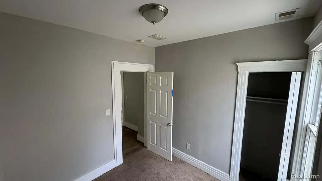 253 Beechwood Street River Rouge City MI 48218