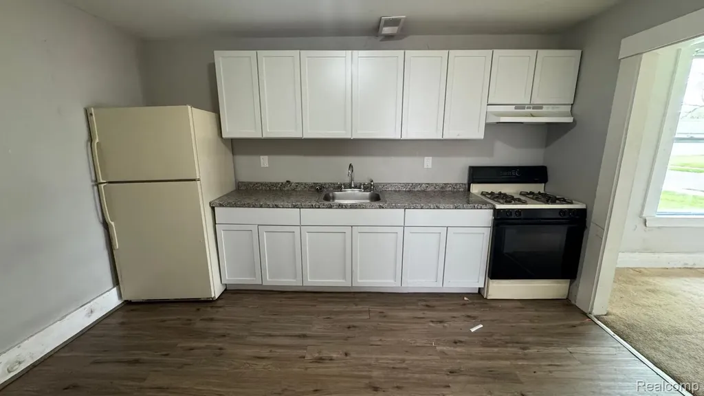 253 Beechwood Street River Rouge City MI 48218