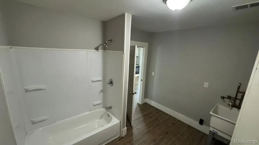 253 Beechwood Street River Rouge City MI 48218